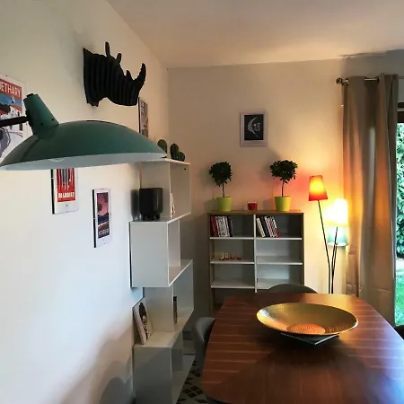 La Maison * Issy-les-Moulineaux